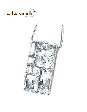 A La Mode Necklace